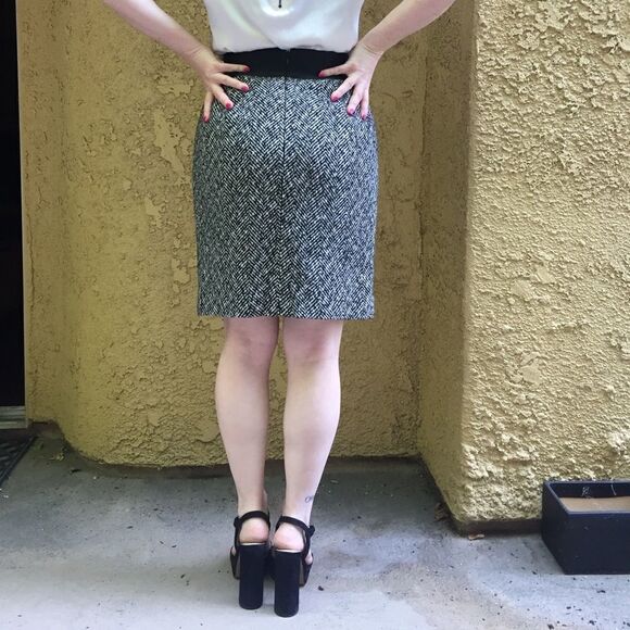 ✨HP ✨Halogen Wool Blend Pencil Skirt✨ - Picture 2 of 5